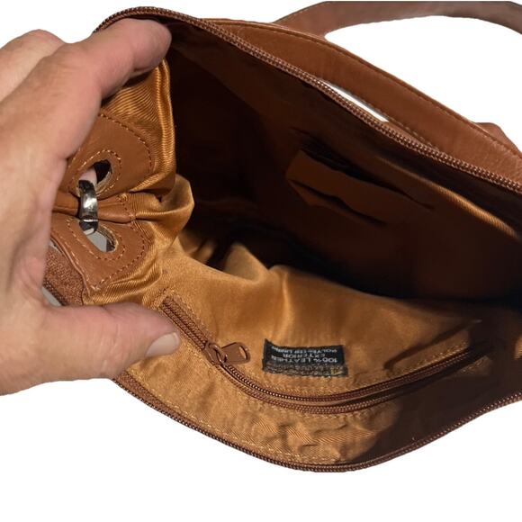 Great American Leatherworks Crossbody Purse Brown Side Zipper For Phone Tassel - Picture 4 of 5